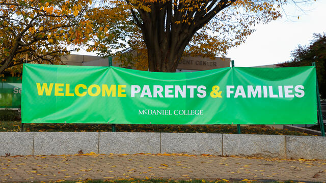 Welcome Parents & Families sign