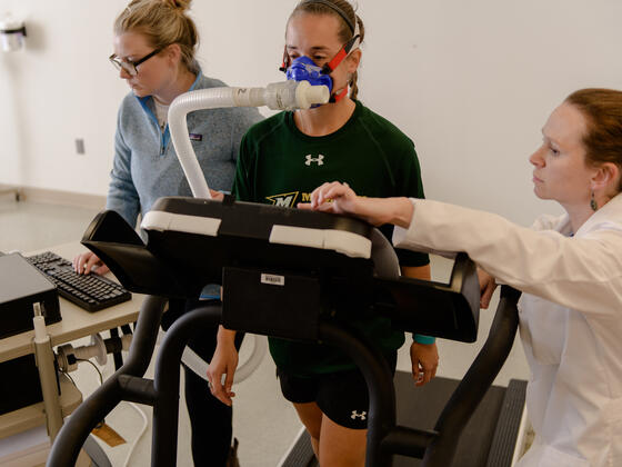 Students in Kinesiology lab.