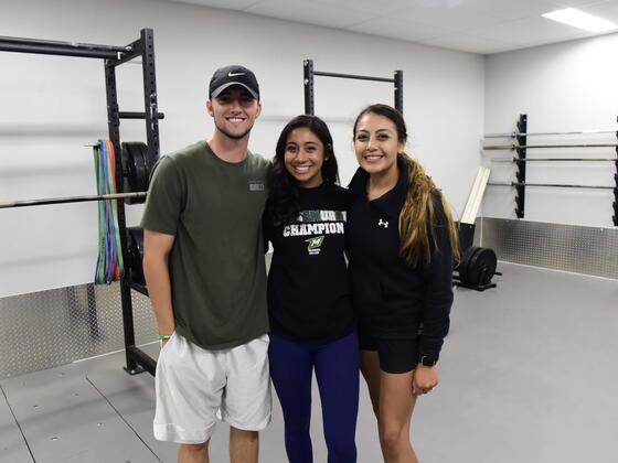 McDaniel senior Isabella Mendiola, center, collaborated on research in the Kinesiology department with Matt Cramer ‘19 and Andrea Magallanes ’19.