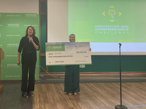 Sana Askari top prize 2025