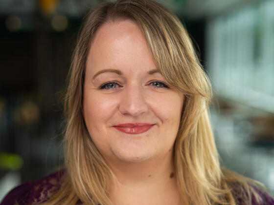 Headshot of Caroline Cross