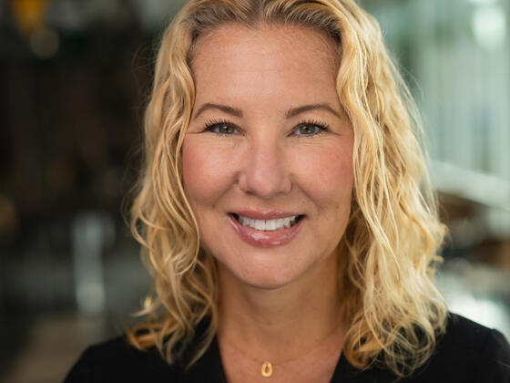 Headshot of Chrissy Stull