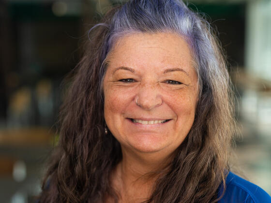 Headshot of Heidi MacGlaughlin
