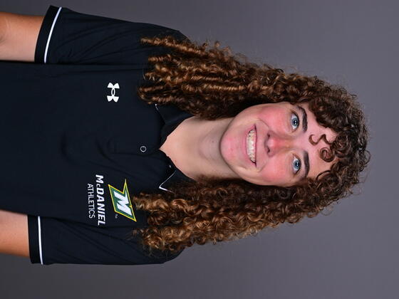 Headshot of Jessica Weinoldt