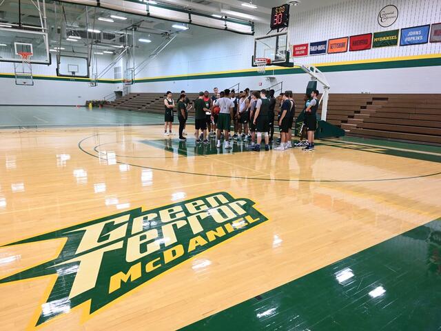 Men's Alumni Game Basketball Photo
