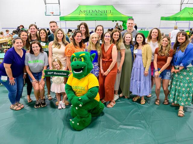 Class of 2006 at the Alumni Weekend Crab Feast