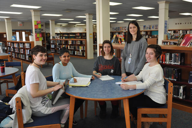 Master's alumna Kim Johnson, Maryland School Librarian of the Year