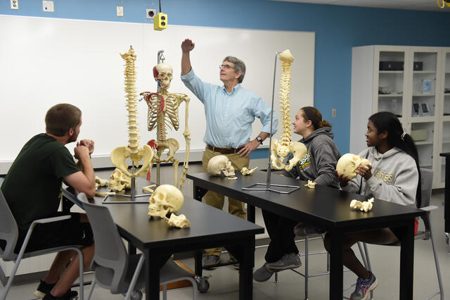 Anatomy class in Gill Center.