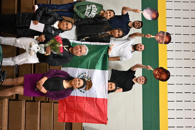 Family Members cheer on gradaute