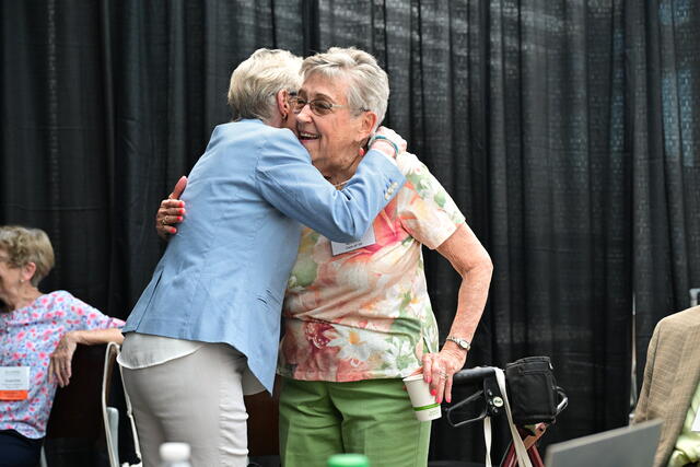 1959 Alumni Women Hugging Alumni Weekend 2024