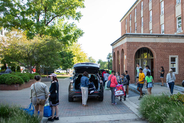 Move in McDaniel28