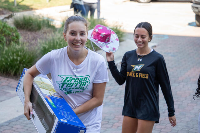 Move-in crew for McDaniel28