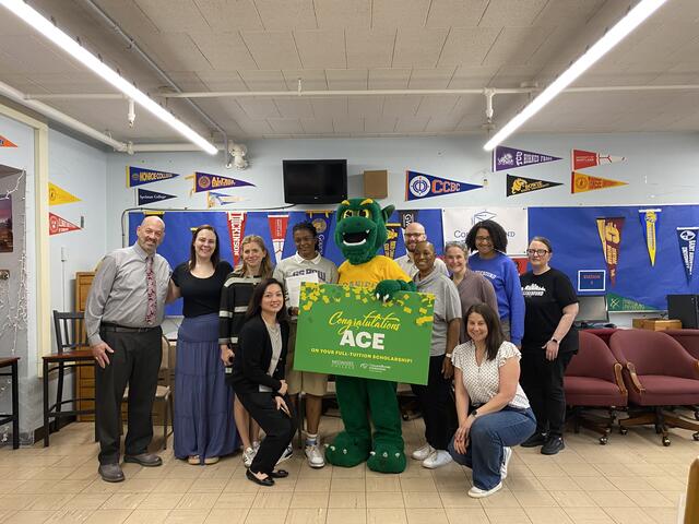 Ace Foly Ehke 
