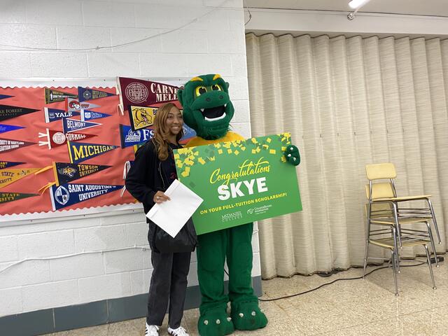 Skye Hammond with Green Terror