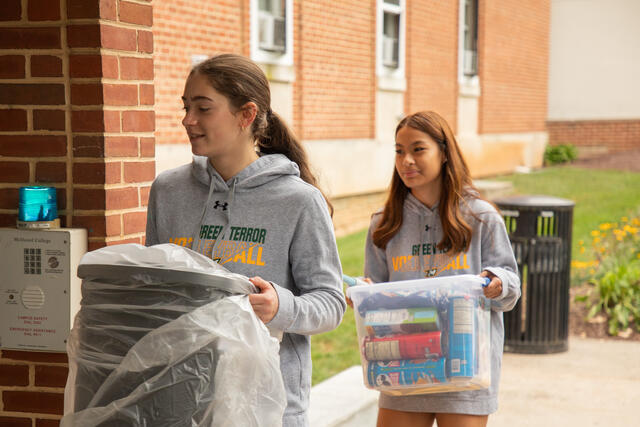 Move in McDaniel29 12