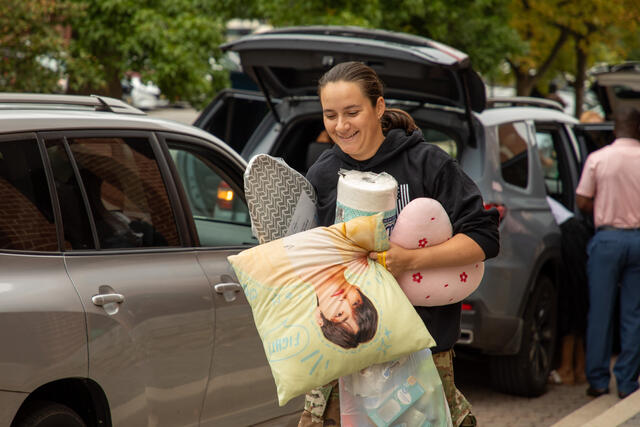 Move in McDaniel29 14