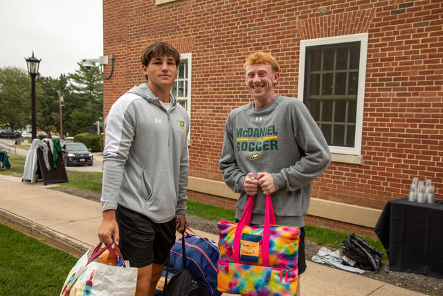 Move in McDaniel29 16
