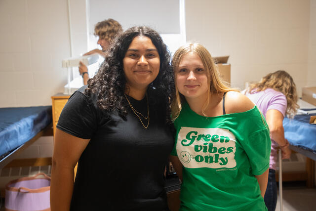  Izabela Gonzalez and Danielle Latchford