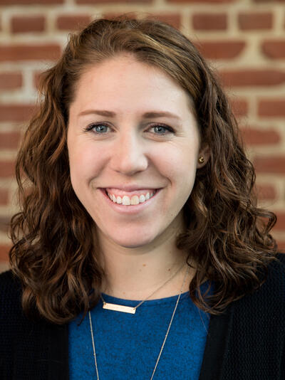 Headshot of Amanda Gelber