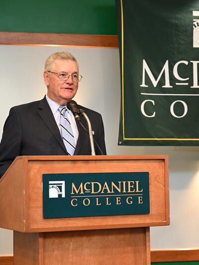Don Mohler received the Trustee Alumni Award