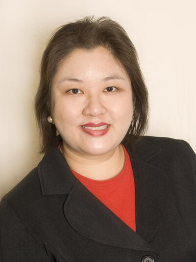 Headshot of professor Aileen Chun-Lin