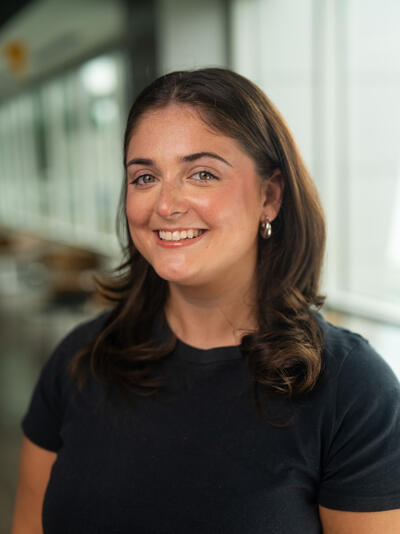 Headshot of Abby Wildgoose