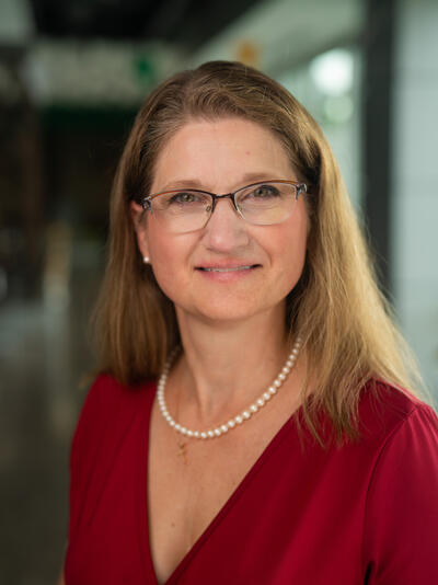 Headshot of Crystal Perry