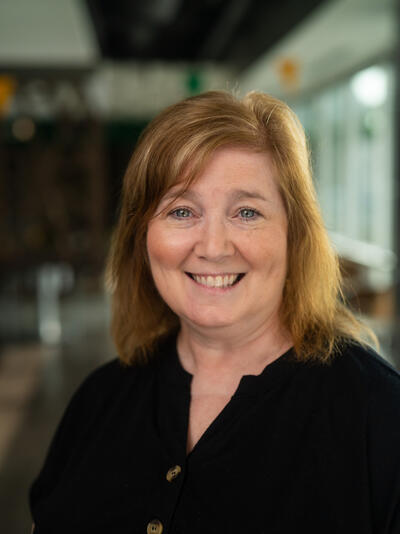 Headshot of Kelly Martin