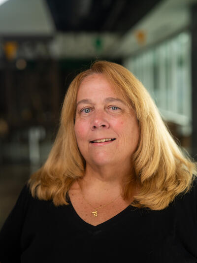 Headshot of Kim Baumgardner