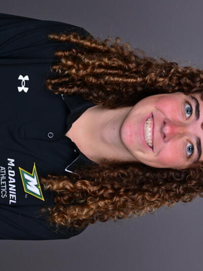 Headshot of Jessica Weinoldt