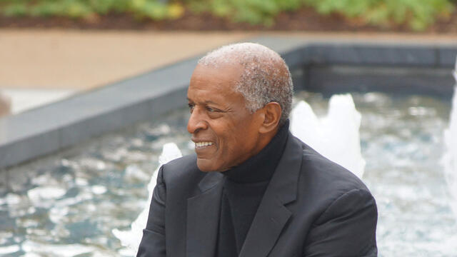 Vic McTeer '69 at the McTeer-Zepp fountain at McDaniel College