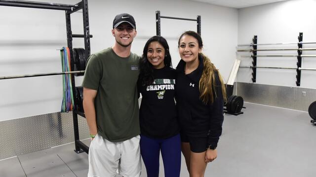 McDaniel senior Isabella Mendiola, center, collaborated on research in the Kinesiology department with Matt Cramer ‘19 and Andrea Magallanes ’19.