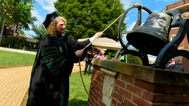 Julia Jasken ringing bell