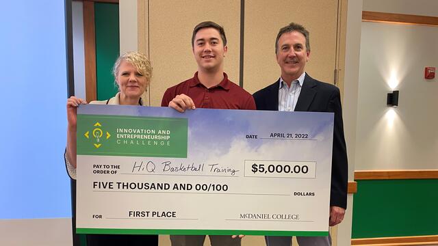 Local entrepreneur funds college business contest with $500,000