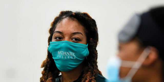 McDaniel students in masks